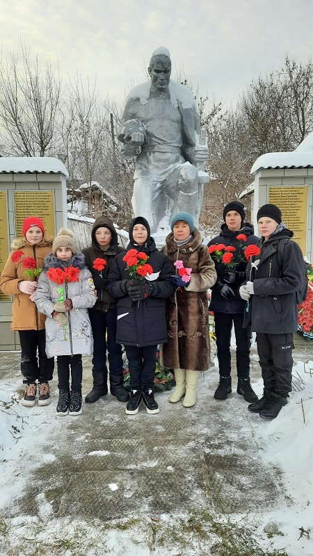 День добровольца (волонтёра) в России.